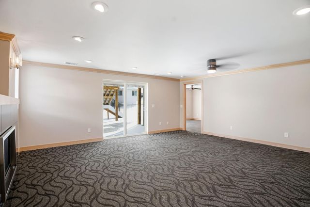 1162 Lakewood Drive S, Maplewood, MN 55119