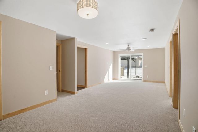 1162 Lakewood Drive S, Maplewood, MN 55119