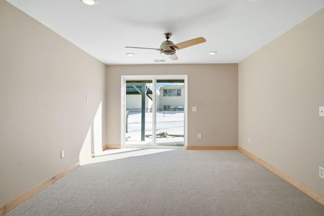 1162 Lakewood Drive S, Maplewood, MN 55119