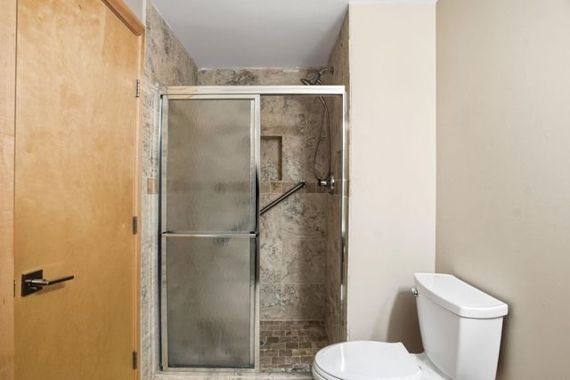 1162 Lakewood Drive S, Maplewood, MN 55119