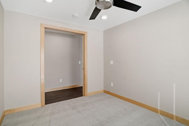 1162 Lakewood Drive S, Maplewood, MN 55119