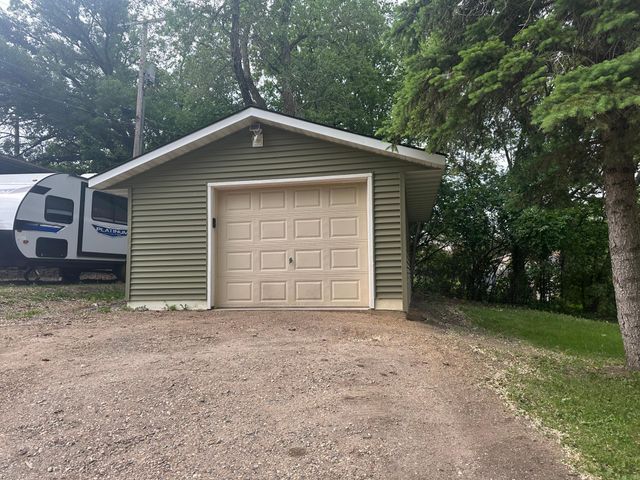 903 N Aurdal Avenue, Fergus Falls, MN 56537