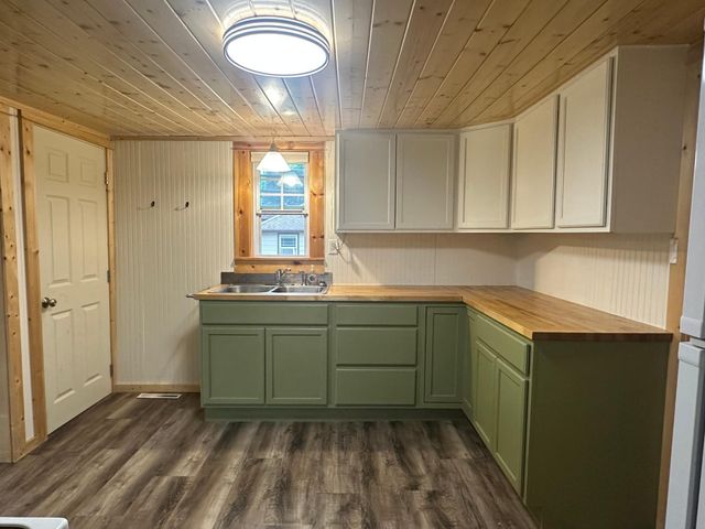 903 N Aurdal Avenue, Fergus Falls, MN 56537