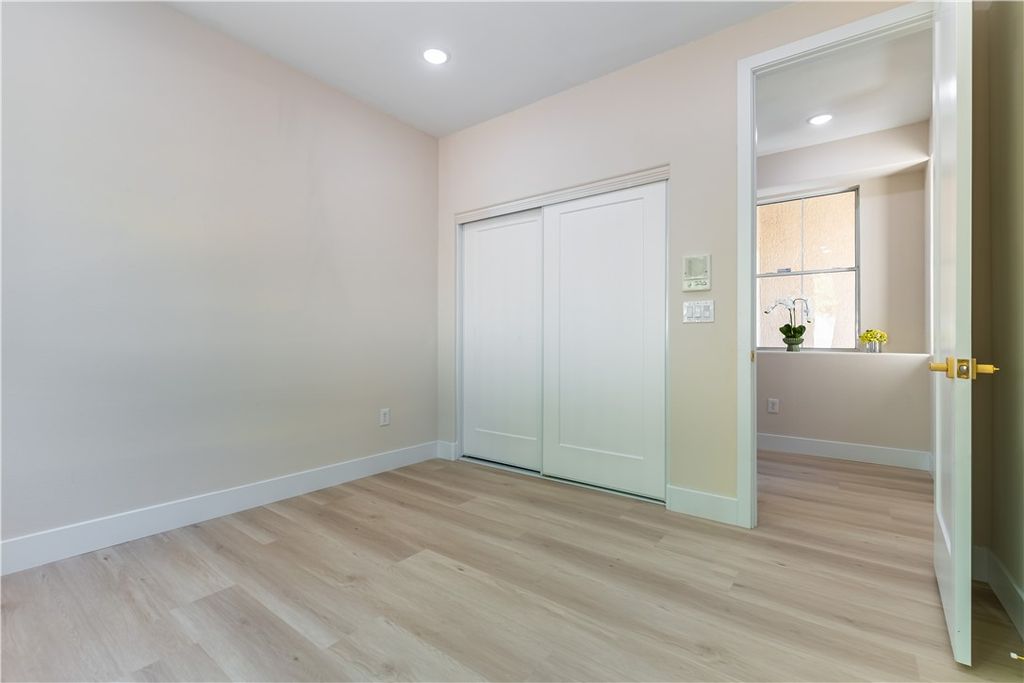 Image 19 of property listing at 10584 Abisso Drive, Las Vegas, NV 89135