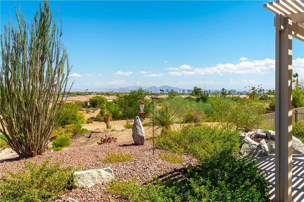 Image 24 of property listing at 10584 Abisso Drive, Las Vegas, NV 89135