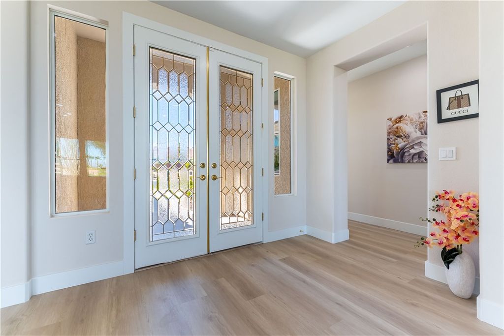 Image 4 of property listing at 10584 Abisso Drive, Las Vegas, NV 89135