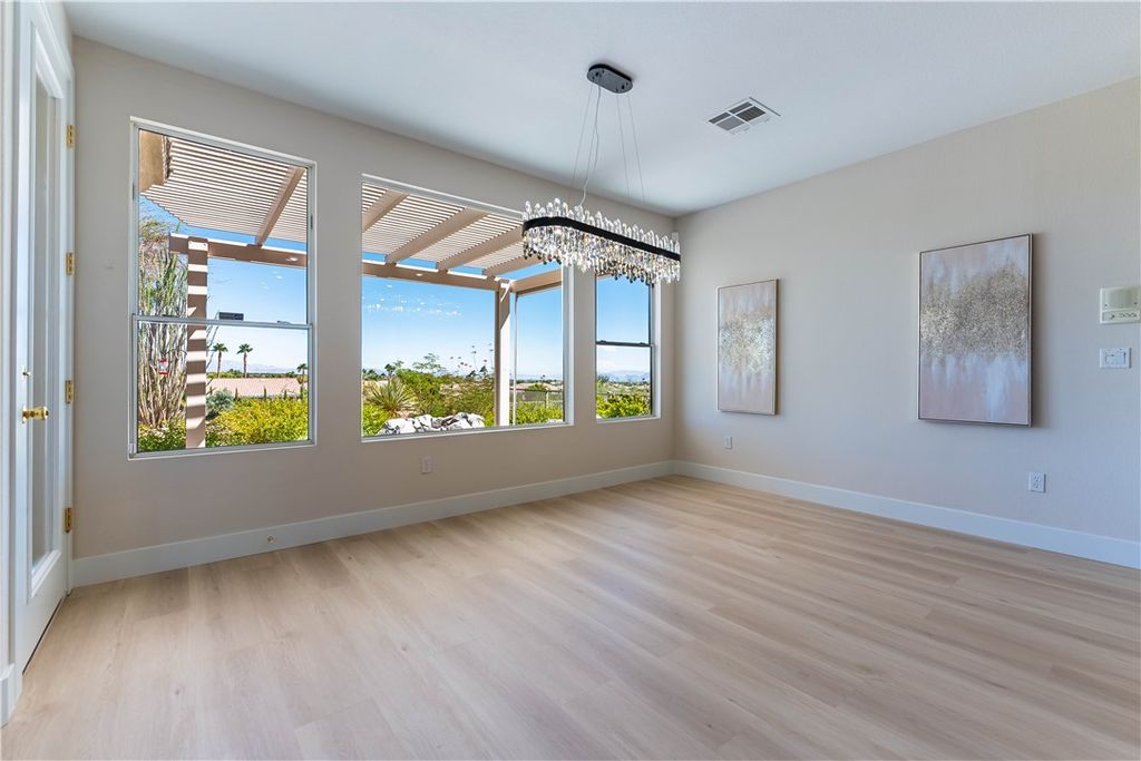 Image 8 of property listing at 10584 Abisso Drive, Las Vegas, NV 89135