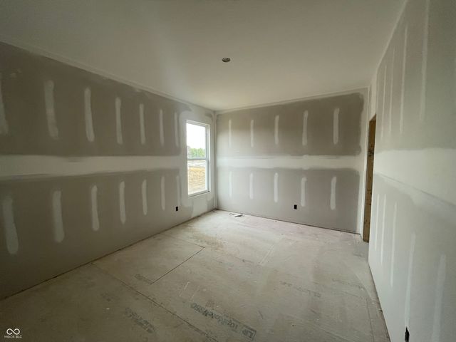 9570 Hemingway Drive, Indianapolis, IN 46239