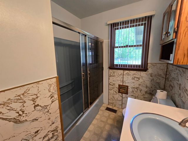 2411 Cheryl Ann Drive, Burton, MI 48519