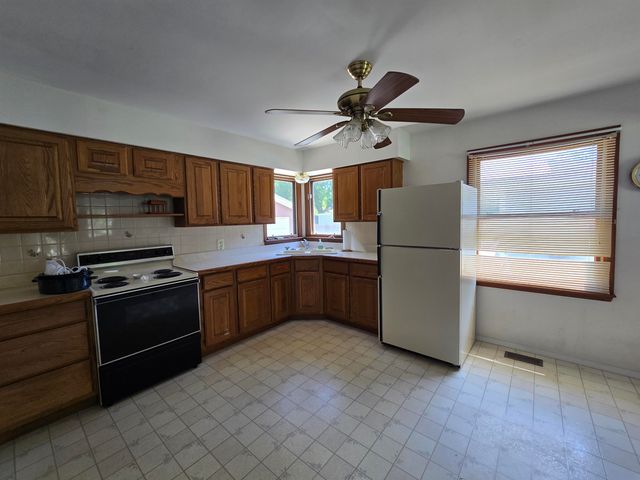 2411 Cheryl Ann Drive, Burton, MI 48519