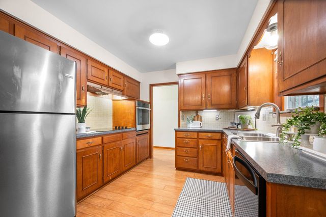 1112 N Westfield Ave, Wichita, KS 67212