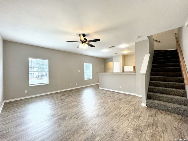 7802 Kingsbury Wood Unit 1, San Antonio, TX 78240