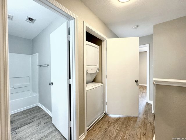 7802 Kingsbury Wood Unit 1, San Antonio, TX 78240