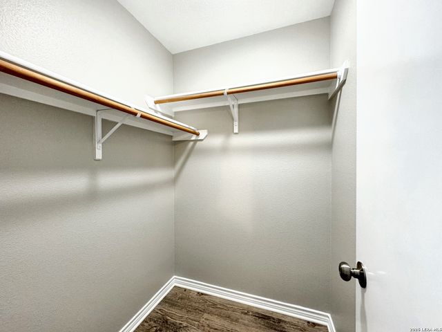 7802 Kingsbury Wood Unit 1, San Antonio, TX 78240