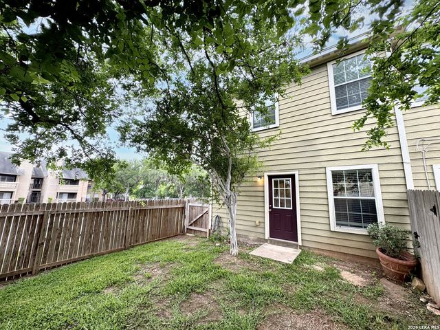 7802 Kingsbury Wood Unit 1, San Antonio, TX 78240