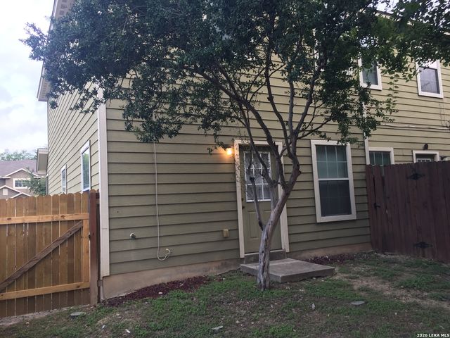 7802 Kingsbury Wood Unit 1, San Antonio, TX 78240