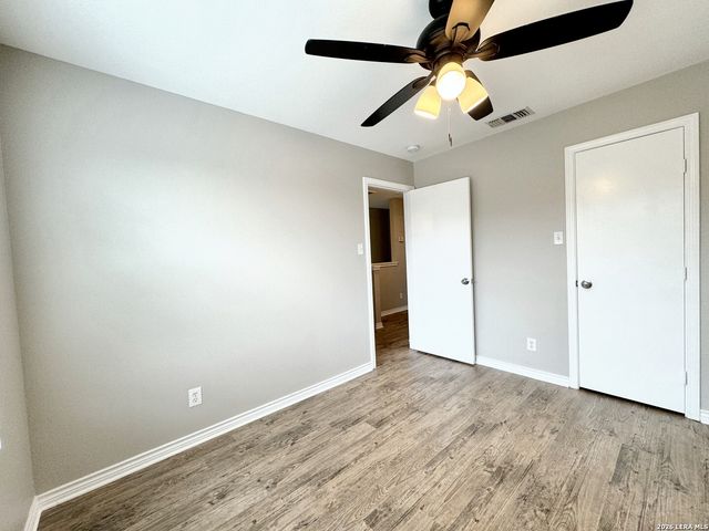 7802 Kingsbury Wood Unit 1, San Antonio, TX 78240