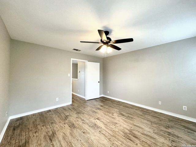 7802 Kingsbury Wood Unit 1, San Antonio, TX 78240