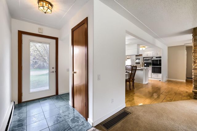 3420 Xenium Lane N, Plymouth, MN 55441