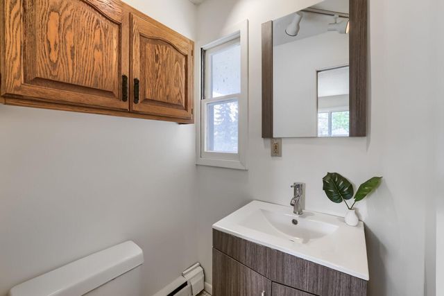 3420 Xenium Lane N, Plymouth, MN 55441