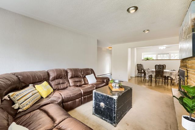 3420 Xenium Lane N, Plymouth, MN 55441