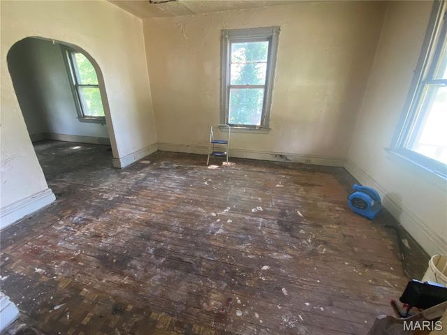 6213 Westerhoff Avenue, St Louis, MO 63121