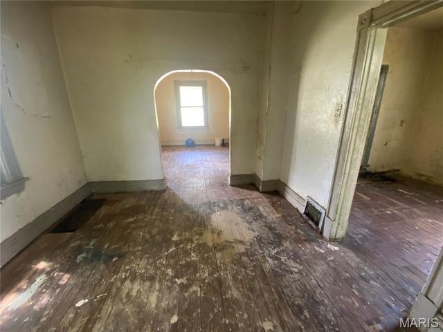 6213 Westerhoff Avenue, St Louis, MO 63121