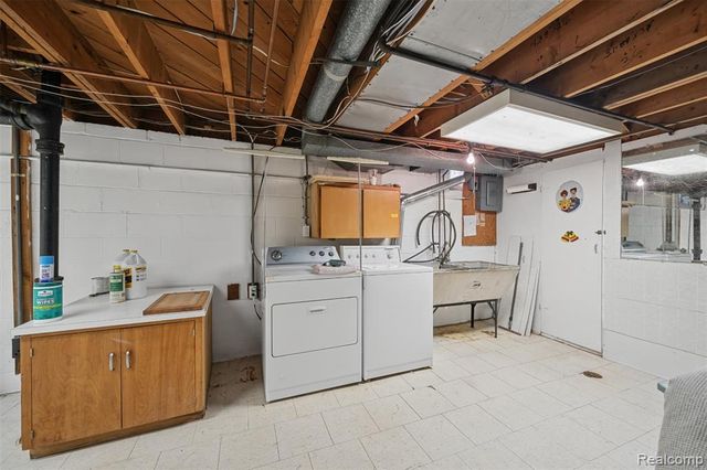 12830 Winston Avenue, Redford, MI 48239