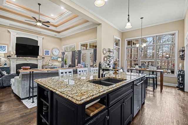 396 N Hunter Rd, Portland, TN 37148