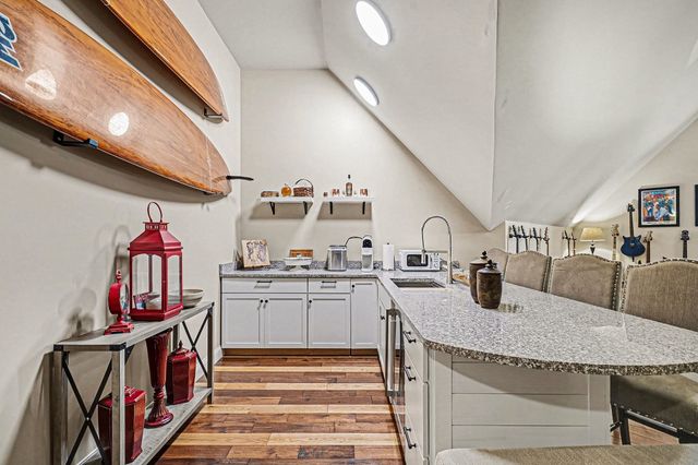 396 N Hunter Rd, Portland, TN 37148