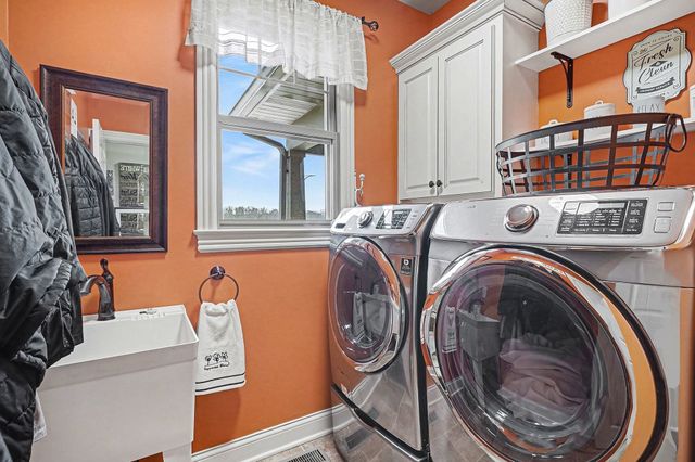 396 N Hunter Rd, Portland, TN 37148