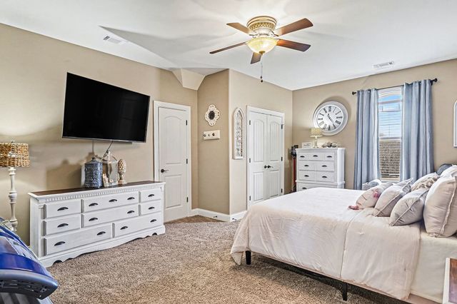 396 N Hunter Rd, Portland, TN 37148