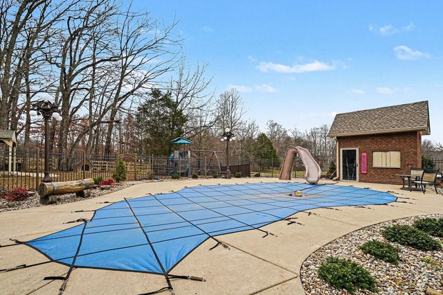 396 N Hunter Rd, Portland, TN 37148