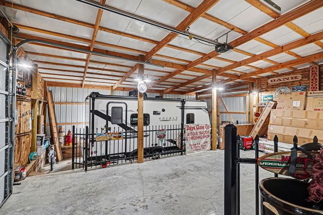 396 N Hunter Rd, Portland, TN 37148