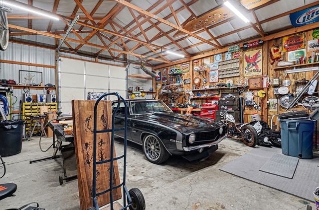 396 N Hunter Rd, Portland, TN 37148