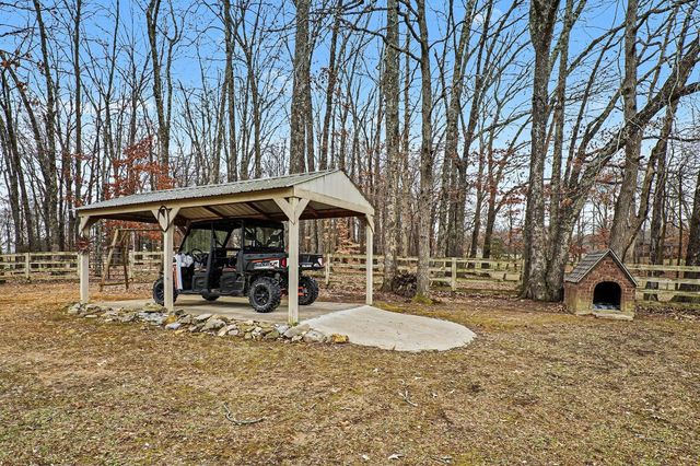 396 N Hunter Rd, Portland, TN 37148