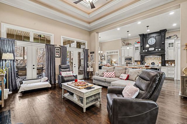 396 N Hunter Rd, Portland, TN 37148