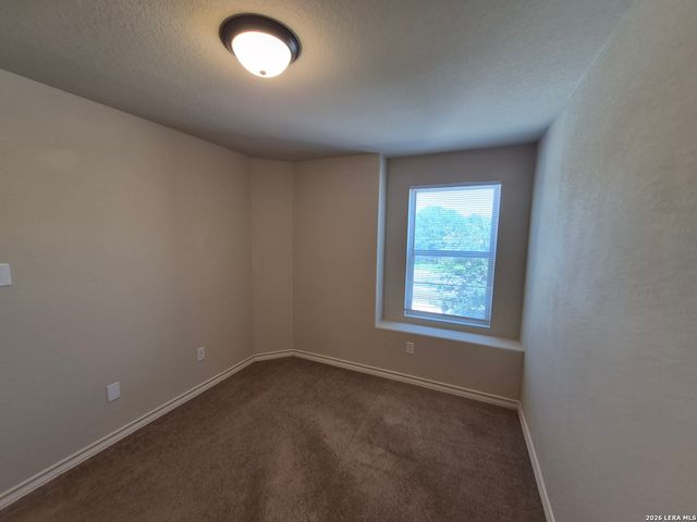 7042 Lakeview Dr Unit 102, San Antonio, TX 78244