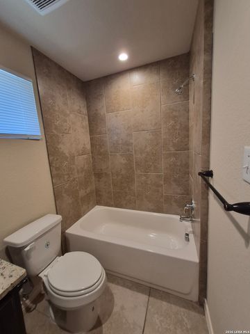 7042 Lakeview Dr Unit 102, San Antonio, TX 78244