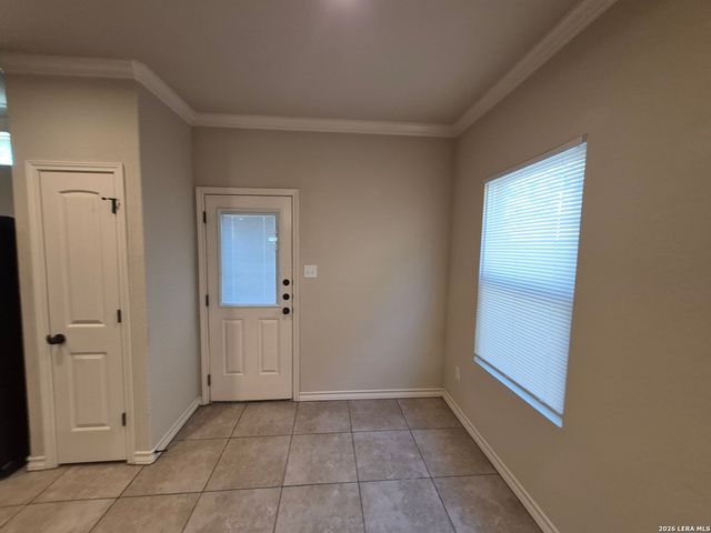 7042 Lakeview Dr Unit 102, San Antonio, TX 78244
