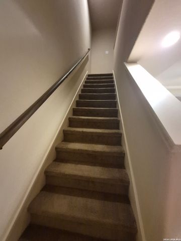 7042 Lakeview Dr Unit 102, San Antonio, TX 78244