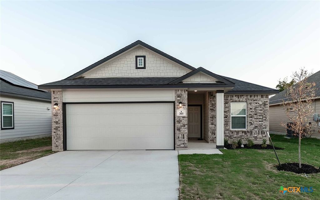 305 Jean Street, Seguin, TX 78155