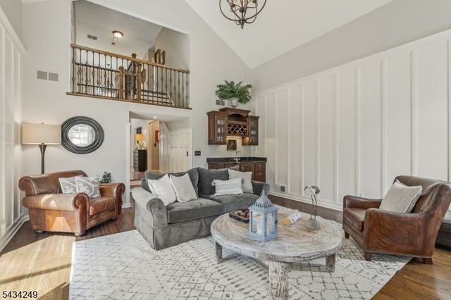 120 Woods End Dr, Bernards Twp., NJ 07920