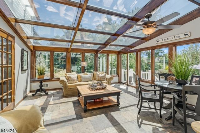 120 Woods End Dr, Bernards Twp., NJ 07920
