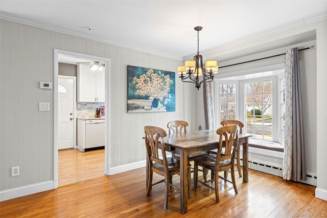 527 Spruce Lane, East Meadow, NY 11554