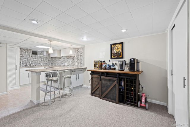 527 Spruce Lane, East Meadow, NY 11554