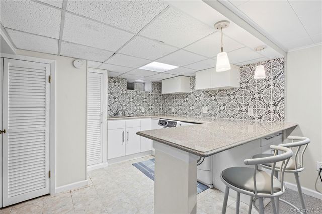 527 Spruce Lane, East Meadow, NY 11554