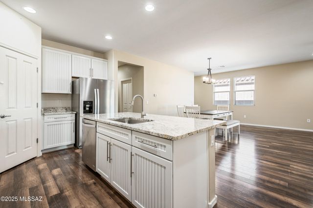 9469 S Crowley Brothers Drive, Tucson, AZ 85747