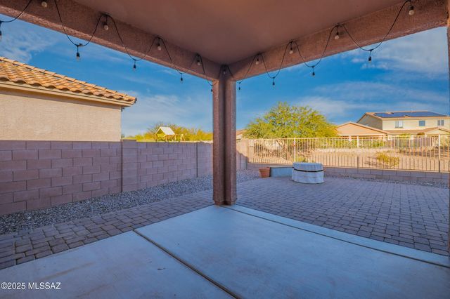 9469 S Crowley Brothers Drive, Tucson, AZ 85747