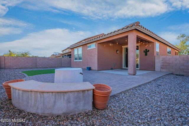 9469 S Crowley Brothers Drive, Tucson, AZ 85747